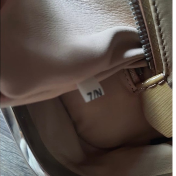 Prada Lux Saffiano bag 🚩PRICE FIRM - Picture 6 of 14